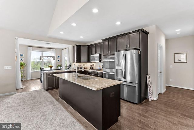 35829 PENINSULA CT, Round Hill, VA 20141