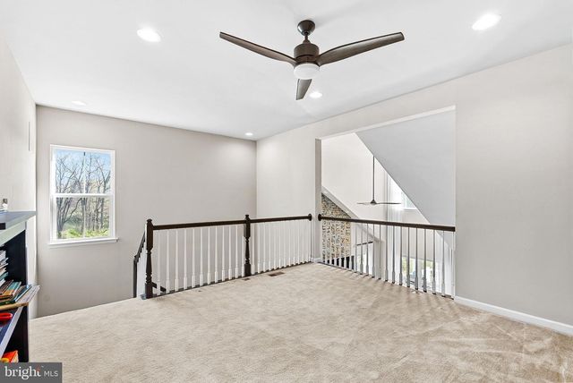 35829 PENINSULA CT, Round Hill, VA 20141