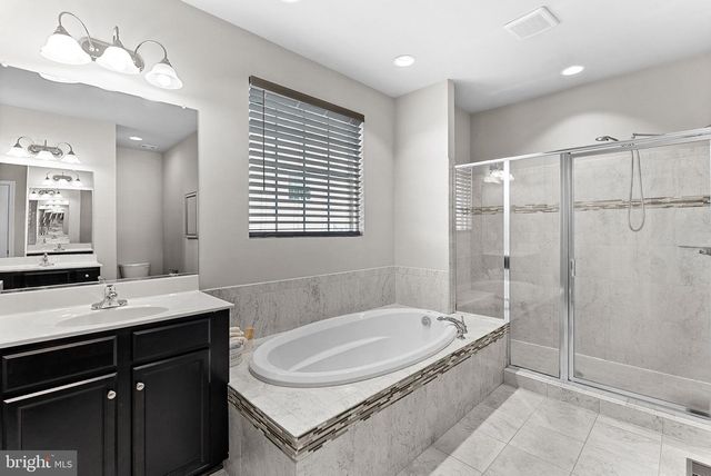 35829 PENINSULA CT, Round Hill, VA 20141