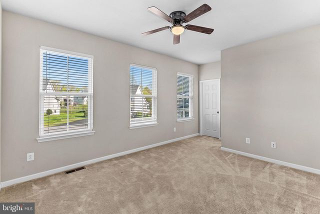 35829 PENINSULA CT, Round Hill, VA 20141