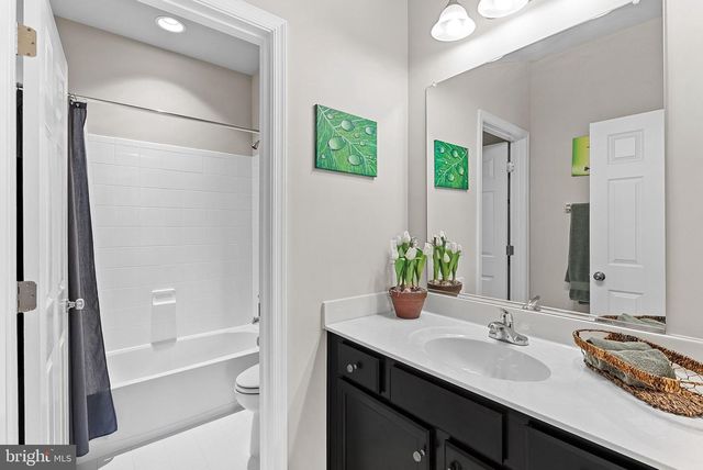 35829 PENINSULA CT, Round Hill, VA 20141