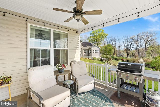 35829 PENINSULA CT, Round Hill, VA 20141