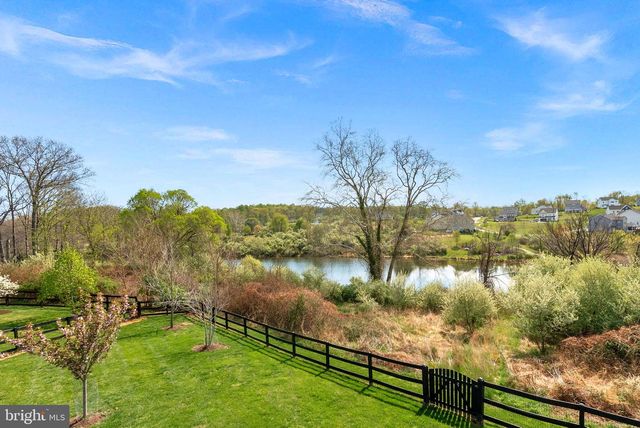 35829 PENINSULA CT, Round Hill, VA 20141