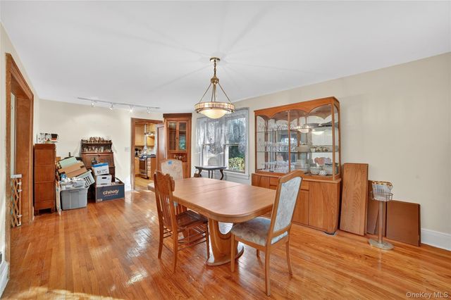 10 Edna Street, White Plains, NY 10606