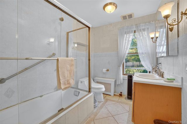 10 Edna Street, White Plains, NY 10606