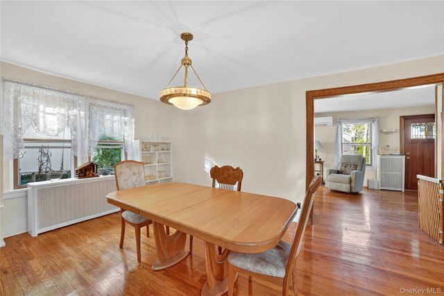 10 Edna Street, White Plains, NY 10606