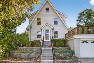 10 Edna Street, White Plains, NY 10606