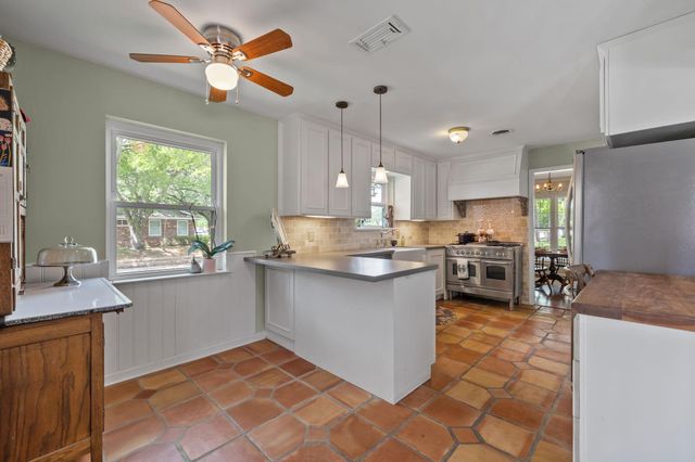 9102 Timberside Drive, Houston, TX 77025