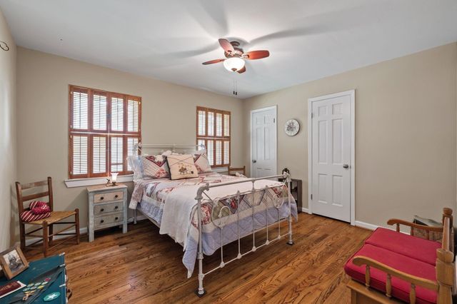 9102 Timberside Drive, Houston, TX 77025