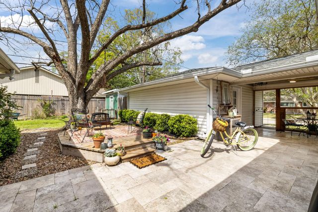 9102 Timberside Drive, Houston, TX 77025