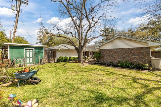 9102 Timberside Drive, Houston, TX 77025