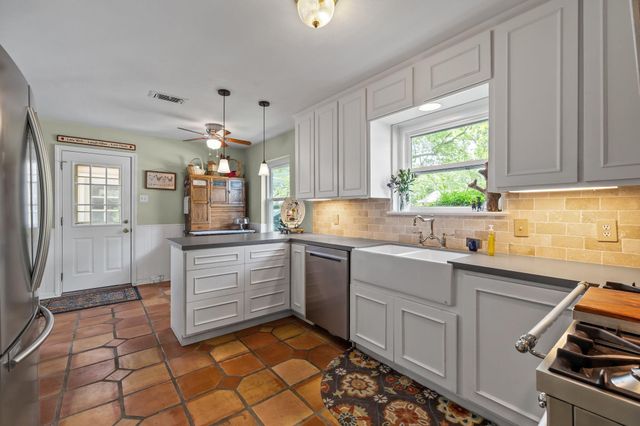 9102 Timberside Drive, Houston, TX 77025