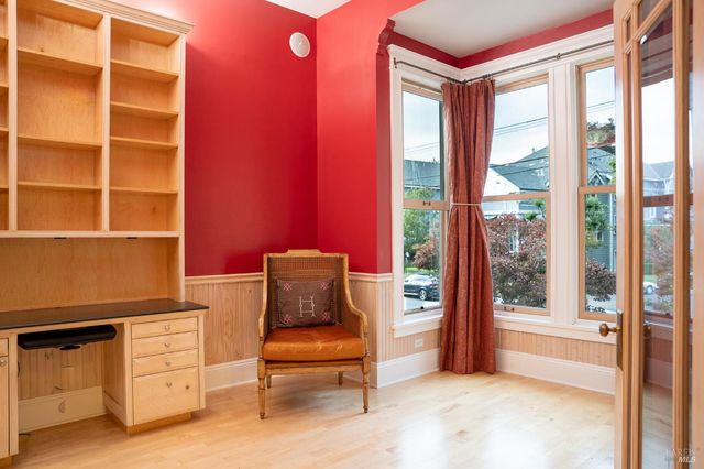 432 8th St, Santa Rosa, CA 95401