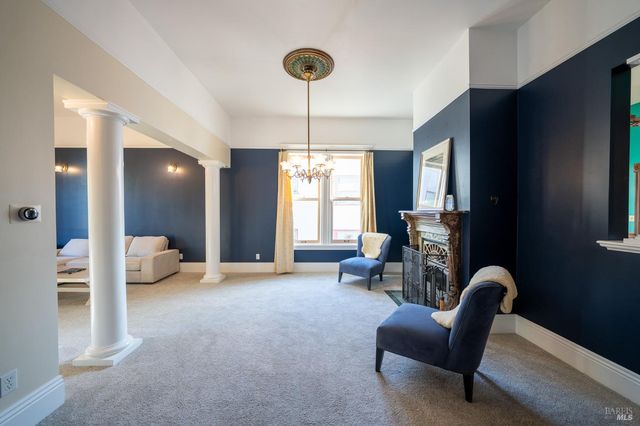 432 8th St, Santa Rosa, CA 95401