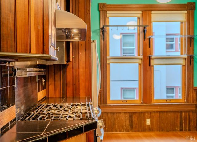 432 8th St, Santa Rosa, CA 95401