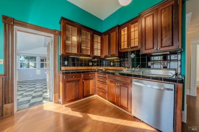 432 8th St, Santa Rosa, CA 95401