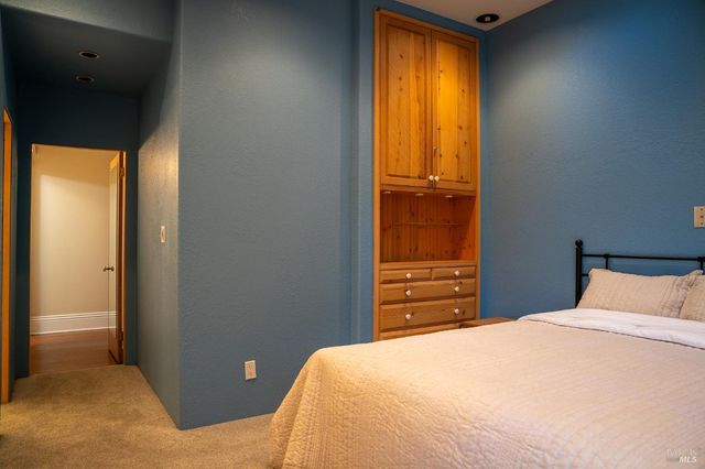 432 8th St, Santa Rosa, CA 95401