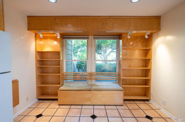 432 8th St, Santa Rosa, CA 95401