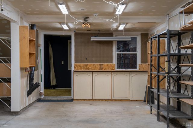 432 8th St, Santa Rosa, CA 95401