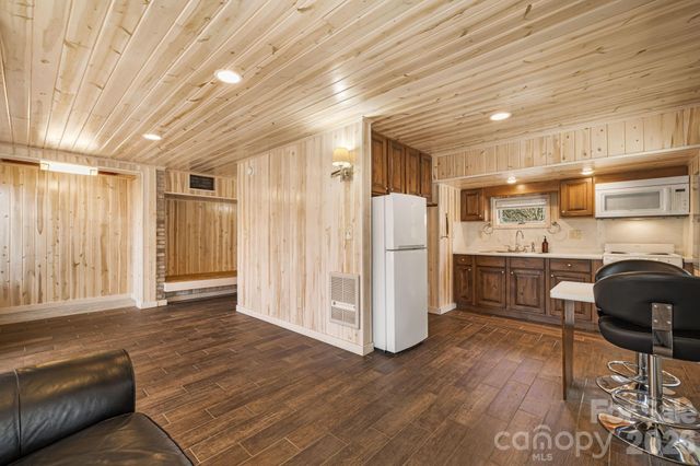 197, 199, 201 Roland Hill Road, Burnsville, NC 28714