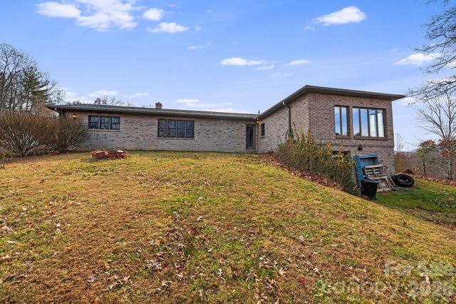 197, 199, 201 Roland Hill Road, Burnsville, NC 28714