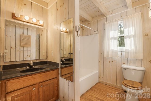 197, 199, 201 Roland Hill Road, Burnsville, NC 28714