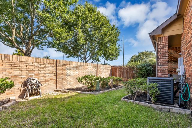 17809 Arapaho Hill Lane, Humble, TX 77346
