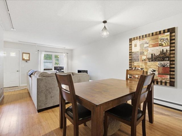 93 East Main Street, Richmond, VT 05477
