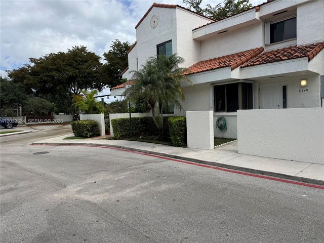 11749 Terra Bella Boulevard, Plantation, FL 33325