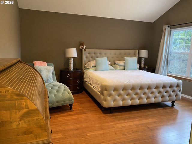 36468 RIVER POINT Dr, Astoria, OR 97103