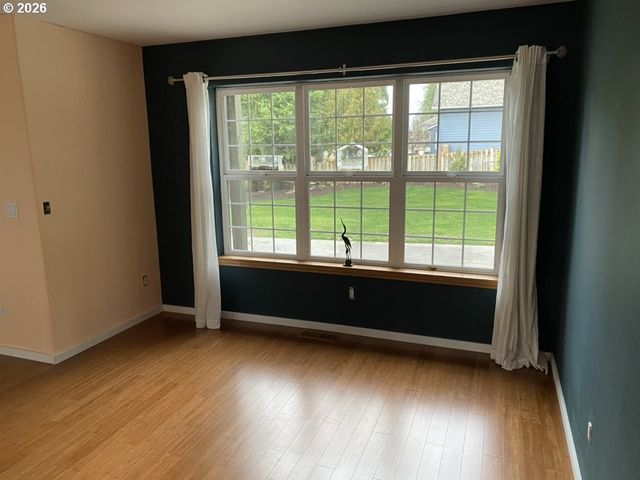 36468 RIVER POINT Dr, Astoria, OR 97103