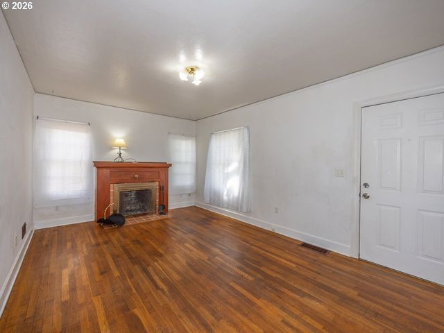8005 Se MALDEN St, Portland, OR 97206