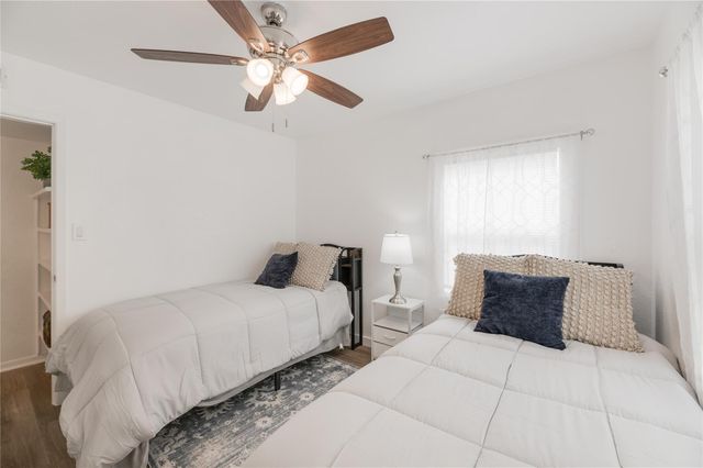 445 W Vaughan ST, Bertram, TX 78605