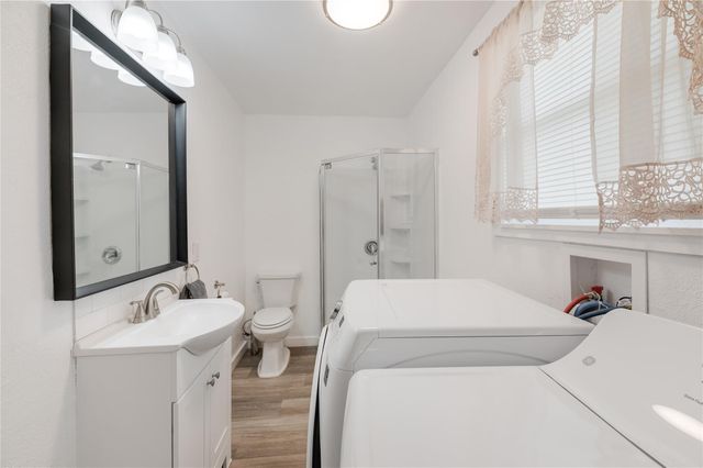 445 W Vaughan ST, Bertram, TX 78605