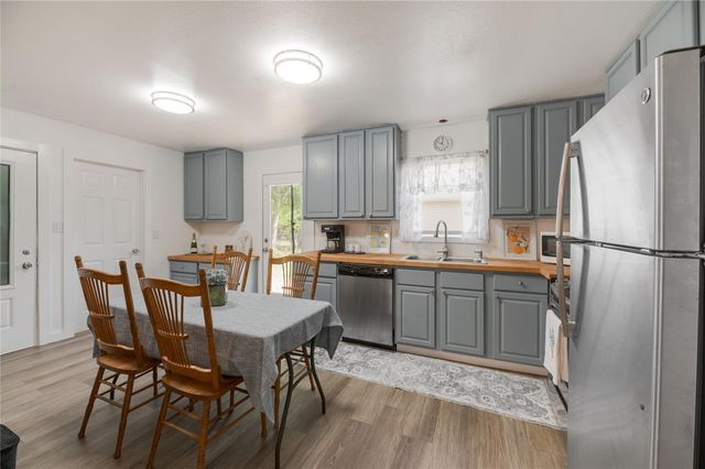 445 W Vaughan ST, Bertram, TX 78605