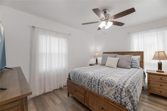 445 W Vaughan ST, Bertram, TX 78605