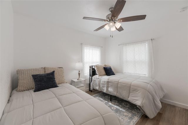 445 W Vaughan ST, Bertram, TX 78605