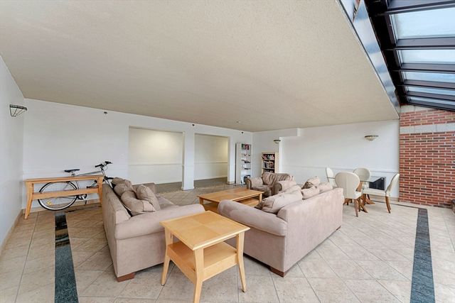 31 Spring St 308, Watertown, MA 02472