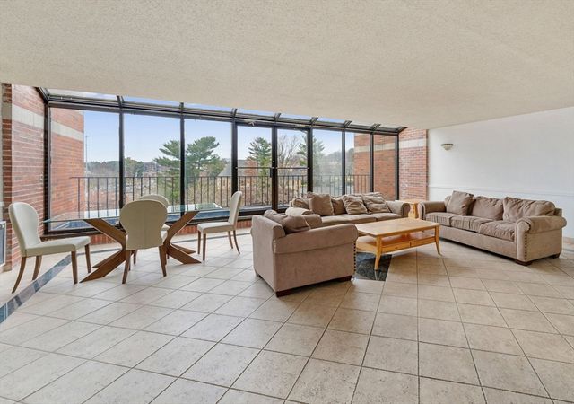 31 Spring St 308, Watertown, MA 02472