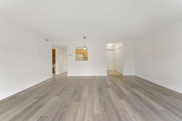 31 Spring St 308, Watertown, MA 02472