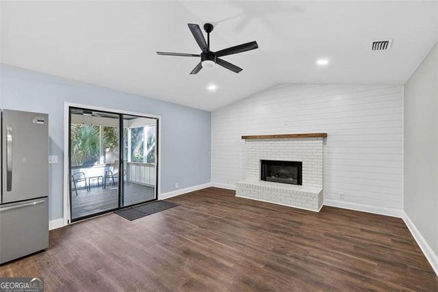 102 Mackqueen Drive, Brunswick, GA 31525