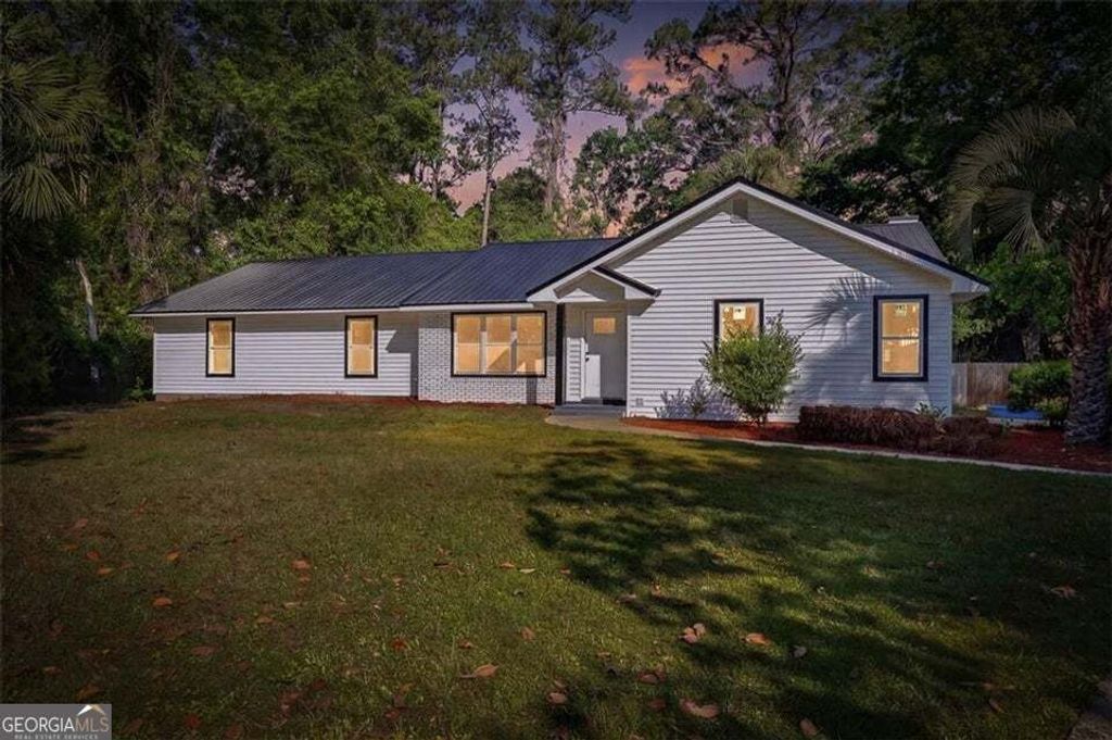 102 Mackqueen Drive, Brunswick, GA 31525