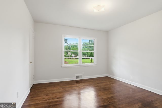 1101 Skyline Drive, Griffin, GA 30224