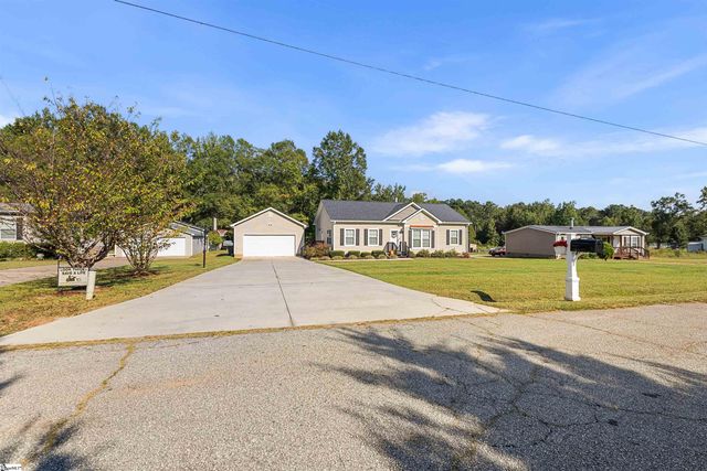 151 Lesley Road, Pelzer, SC 29669