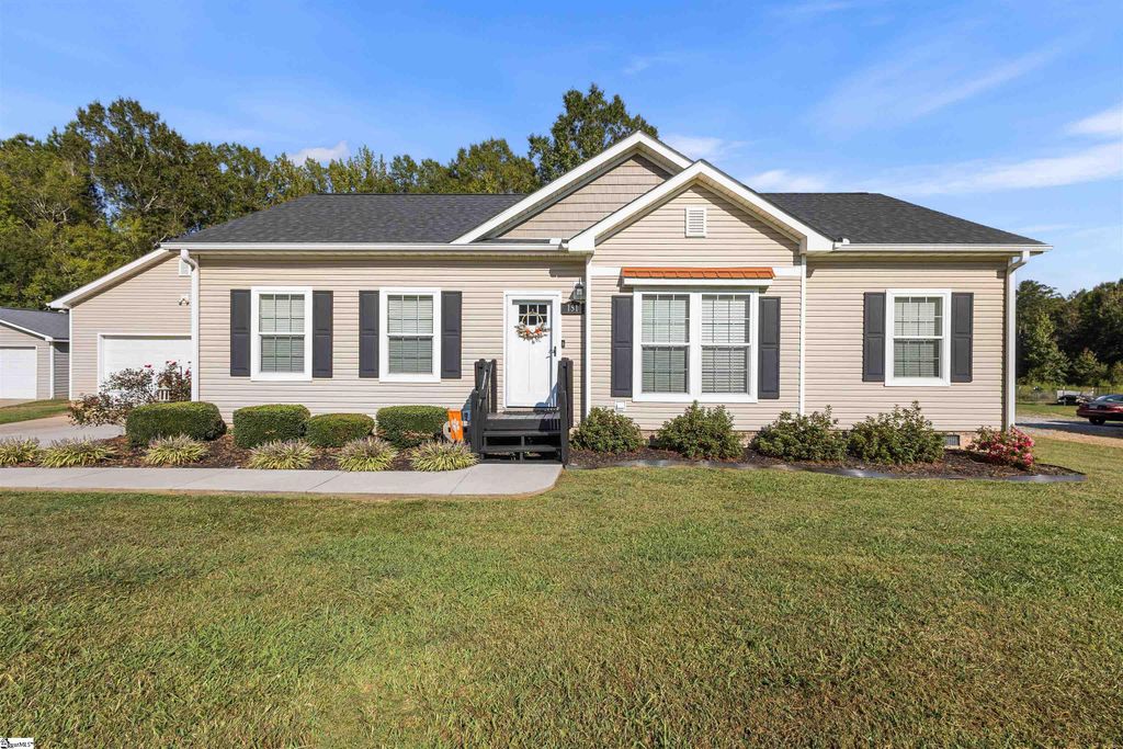 151 Lesley Road, Pelzer, SC 29669