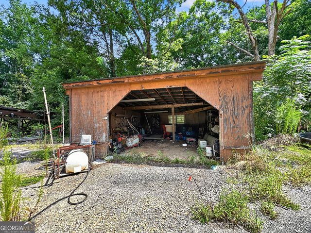 2614 Locust Grove Rd, Griffin, GA 30223