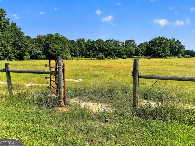 2614 Locust Grove Rd, Griffin, GA 30223