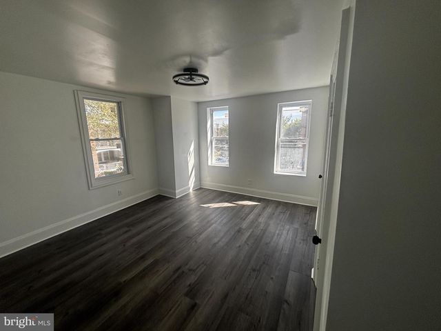 901 S 60TH ST, Philadelphia, PA 19143