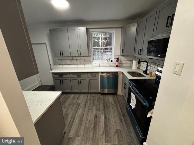 901 S 60TH ST, Philadelphia, PA 19143