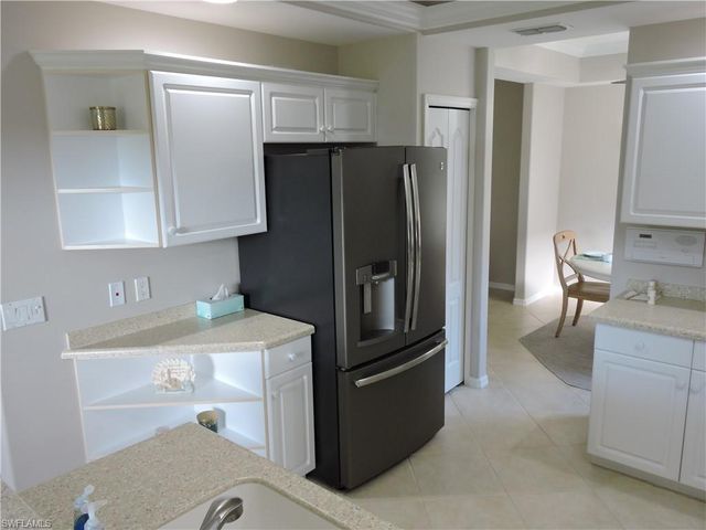 3385 Grand Cypress DR # 101, Naples, FL 34119